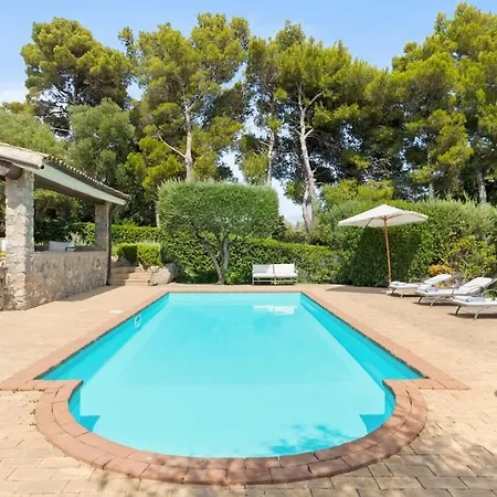 Fiorillo 6, Emma Villa
